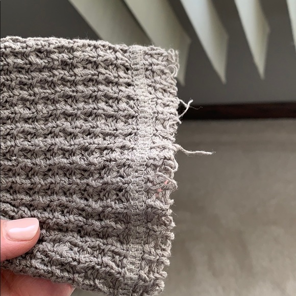 Elan taupe sweater with shoulder cut outs - Picture 3 of 9